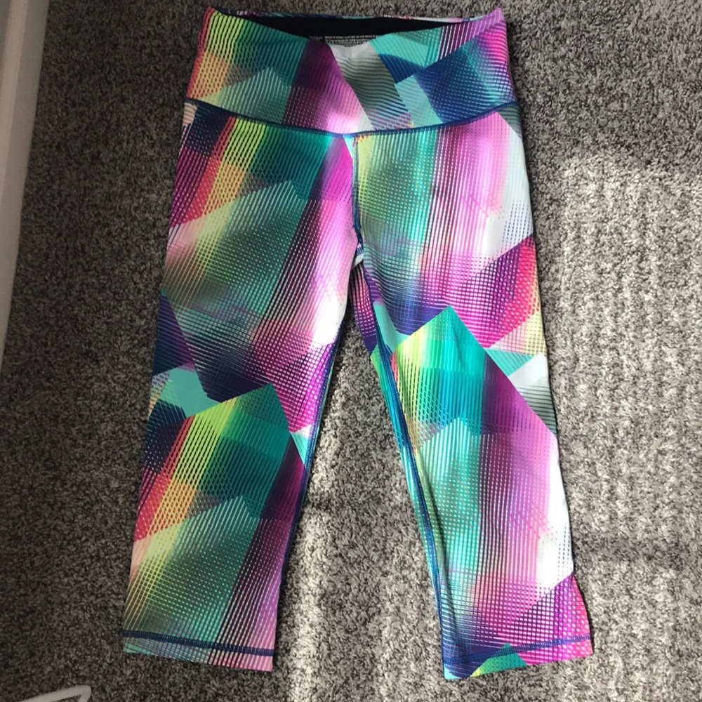 Victoria’s Secret Sport Capri Leggings